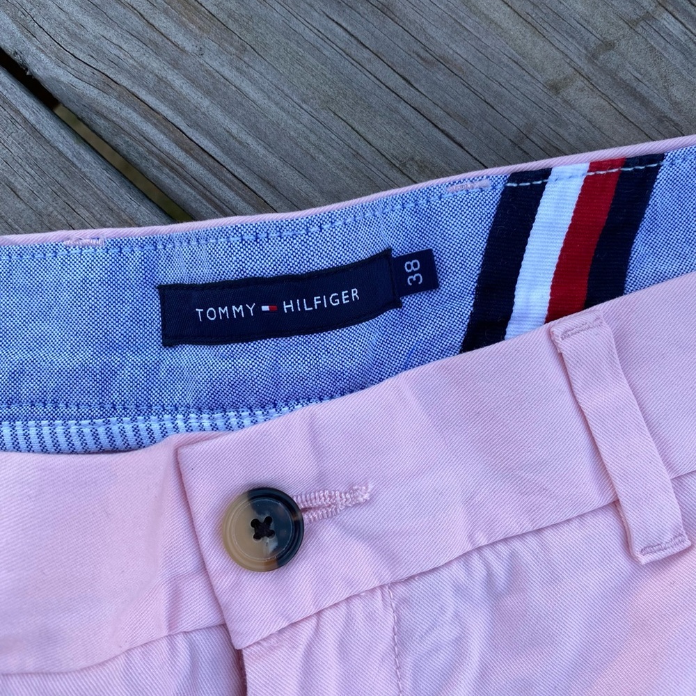 Men’s Pink Tommy Hilfiger Polo Shorts!🩳
